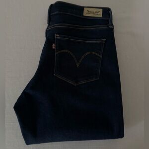 Levi's Mid Rise Skinny Women's Jeans in Dark Wash size 12
